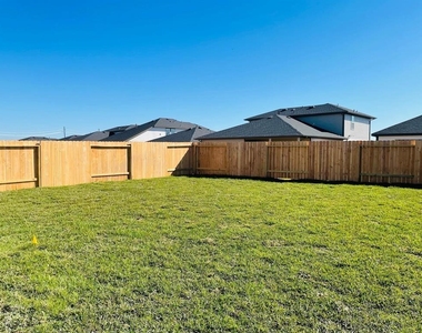 28935 Yukon River Court - Photo Thumbnail 15