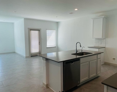 28935 Yukon River Court - Photo Thumbnail 2