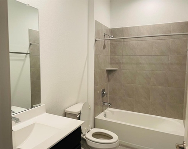 28935 Yukon River Court - Photo Thumbnail 10