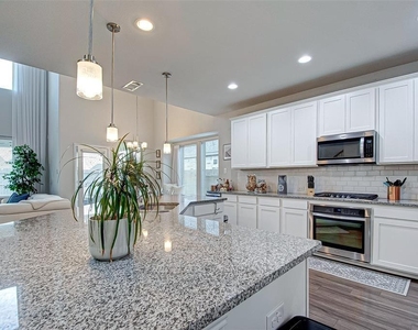 23811 Via Viale Dr - Photo Thumbnail 6
