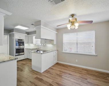 22406 Prince George Street - Photo Thumbnail 8