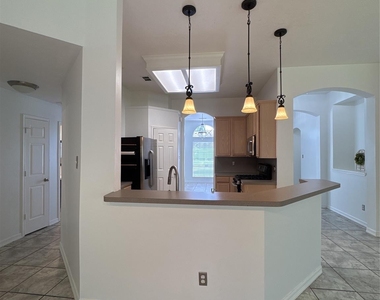 3210 Woodcreek Glen Lane - Photo Thumbnail 9