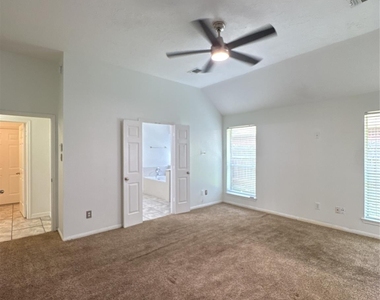3210 Woodcreek Glen Lane - Photo Thumbnail 22