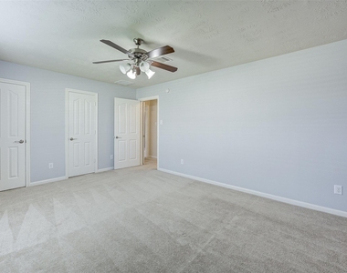3718 Quarter Horse Trail - Photo Thumbnail 31