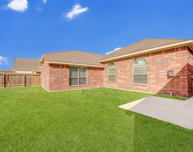 3718 Quarter Horse Trail - Photo Thumbnail 46