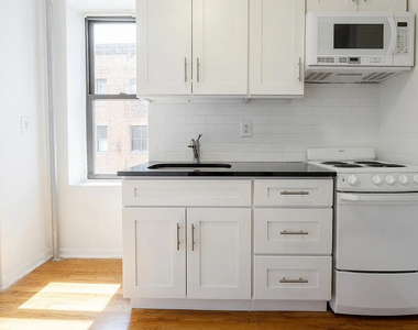 29th Street/3rd Avenue - Photo Thumbnail 1