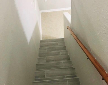 513 Cypress Avenue - Photo Thumbnail 25