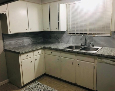 513 Cypress Avenue - Photo Thumbnail 3