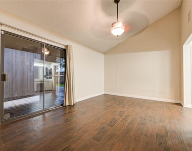 10850 Kirktown Drive - Photo Thumbnail 8