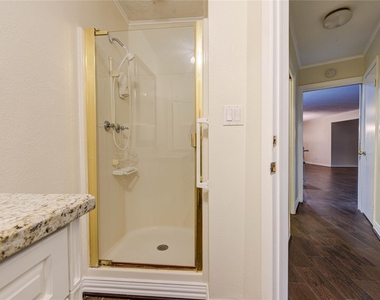10850 Kirktown Drive - Photo Thumbnail 13