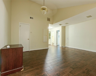 10850 Kirktown Drive - Photo Thumbnail 12