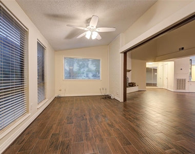 10850 Kirktown Drive - Photo Thumbnail 7
