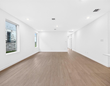 27447 Sunterra Village Drive - Photo Thumbnail 13