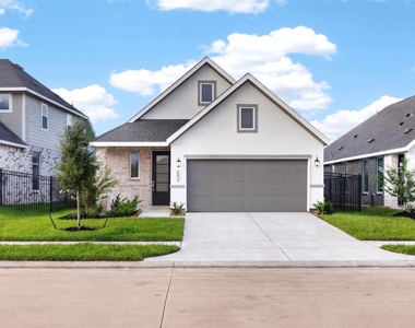 27447 Sunterra Village Drive - Photo Thumbnail 5
