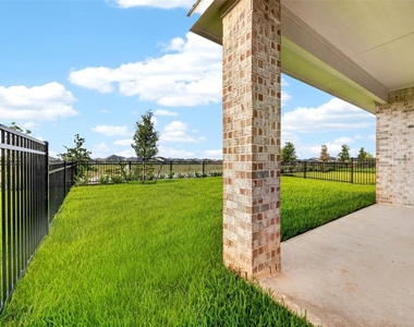 27447 Sunterra Village Drive - Photo Thumbnail 30