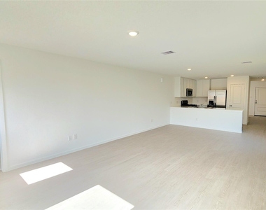 26819 Feather Reed Drive - Photo Thumbnail 8