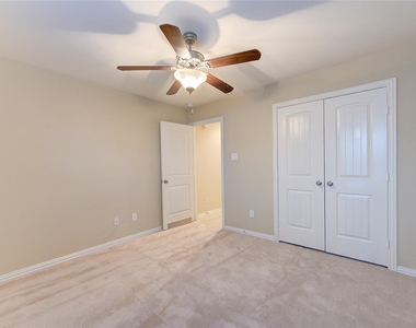 6519 Point Hollow Lane - Photo Thumbnail 14