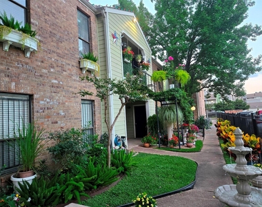 6602 Harbor Town Drive - Photo Thumbnail 1