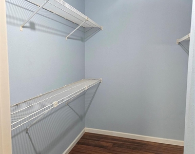 6602 Harbor Town Drive - Photo Thumbnail 13