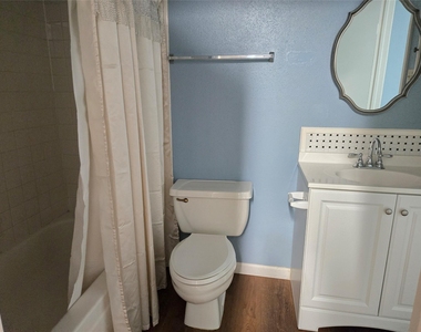 6602 Harbor Town Drive - Photo Thumbnail 19