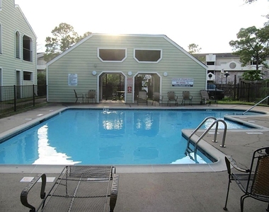 6602 Harbor Town Drive - Photo Thumbnail 20
