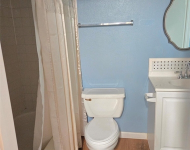 6602 Harbor Town Drive - Photo Thumbnail 18