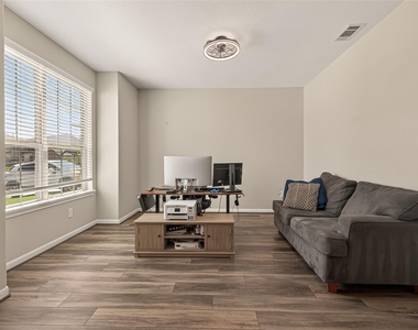15707 Braemar Cove Drive - Photo Thumbnail 4