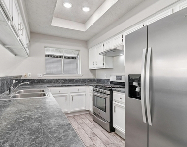 11306 Bayou Place Lane - Photo Thumbnail 5
