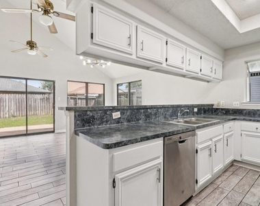 11306 Bayou Place Lane - Photo Thumbnail 6