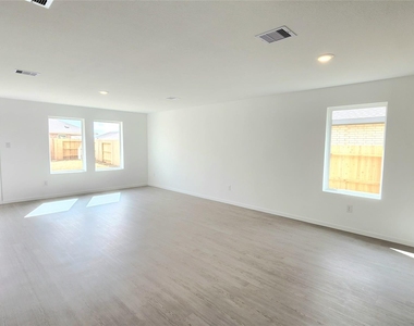 26715 Red Sunset Maple Lane - Photo Thumbnail 19