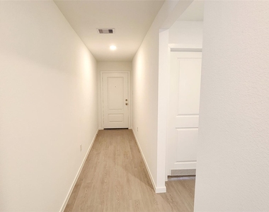 26715 Red Sunset Maple Lane - Photo Thumbnail 4