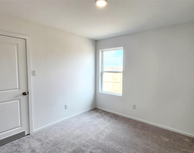 26715 Red Sunset Maple Lane - Photo Thumbnail 14