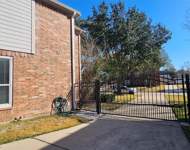 3502 Stanbury Place Lane - Photo Thumbnail 19