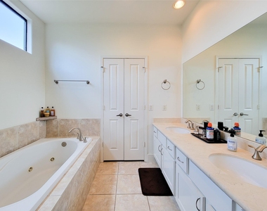 403 Jackson Hill Street - Photo Thumbnail 38