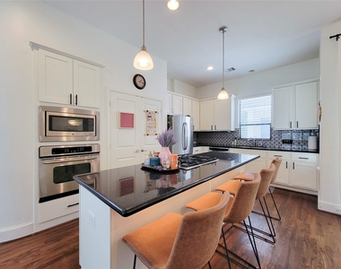 403 Jackson Hill Street - Photo Thumbnail 13
