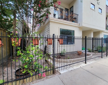 403 Jackson Hill Street - Photo Thumbnail 3