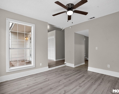 17805 Villa Way Drive - Photo Thumbnail 8