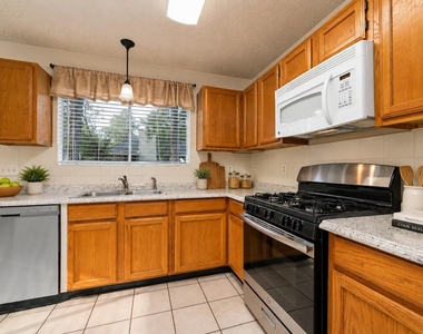 1934 Pincher Creek Drive - Photo Thumbnail 5