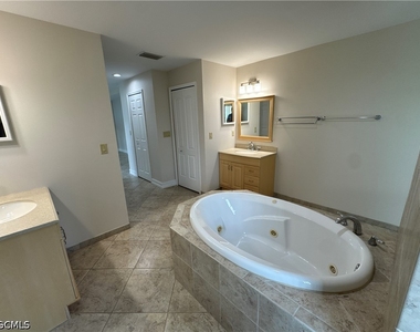 4914 7th Street W - Photo Thumbnail 22