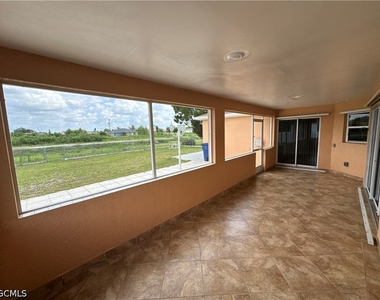 4914 7th Street W - Photo Thumbnail 9