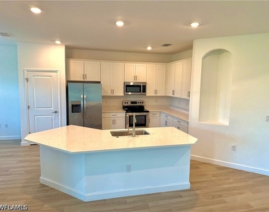 1785 Hagen Court - Photo Thumbnail 3