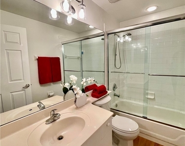 685 Windsor Square - Photo Thumbnail 29