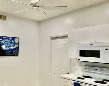685 Windsor Square - Photo Thumbnail 37