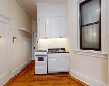 West 10th Street - Photo Thumbnail 2