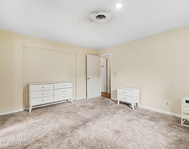 2425 Heritage Drive - Photo Thumbnail 12
