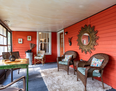1211 Houston Street - Photo Thumbnail 9