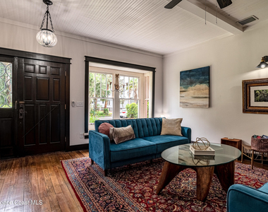 1211 Houston Street - Photo Thumbnail 3