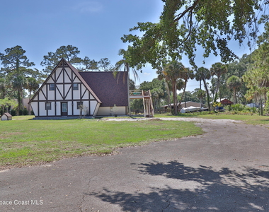 2440 Brandywine Lane - Photo Thumbnail 26