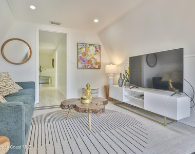 2440 Brandywine Lane - Photo Thumbnail 5