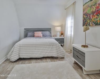 2440 Brandywine Lane - Photo Thumbnail 13